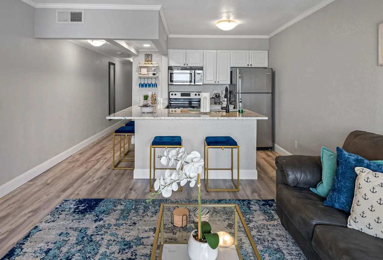 Holiday home Wake Up To The Ocean Breeze - Enjoy Amazing Views Villa Tampa United States