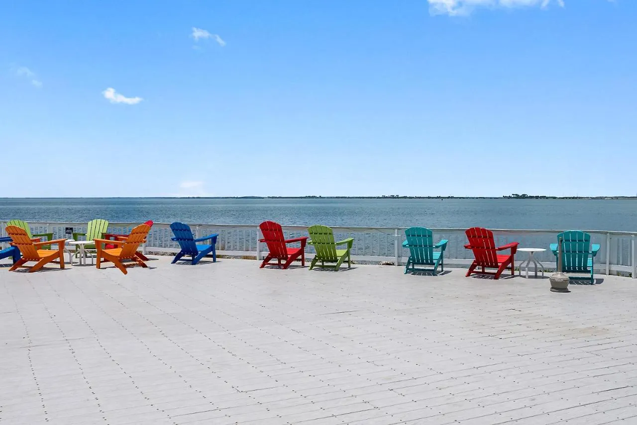 Wake Up To The Ocean Breeze - Enjoy Amazing Views Villa Tampa Holiday home