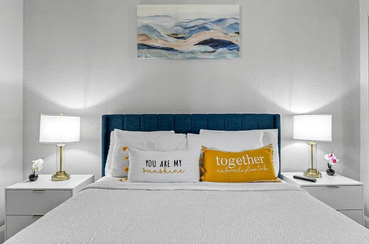 Wake Up To The Ocean Breeze - Enjoy Amazing Views Villa Tampa Holiday home